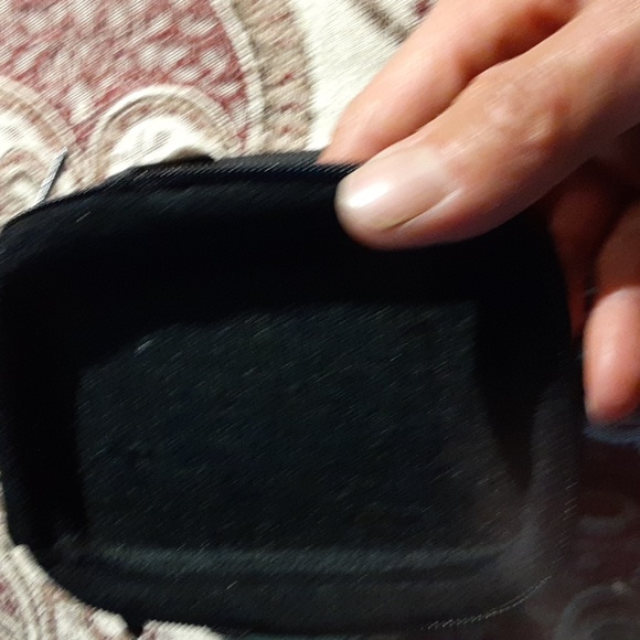 Shutterbug 📷 black camera case - Picture 14 of 15